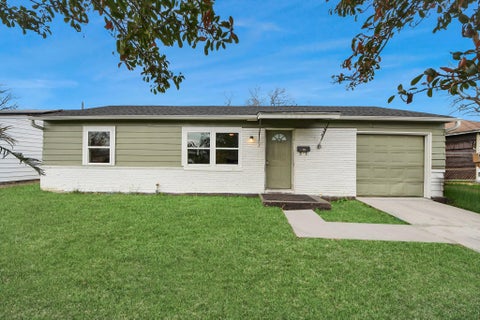 Photo of 10506 Sierra Drive, Houston, TX 77051 (MLS # 44594093)