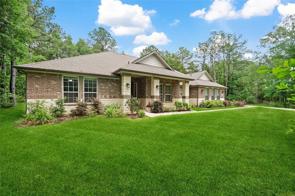 Photo of 1574 Silver Creek Lane, Montgomery, TX 77316 (MLS # 98951064)