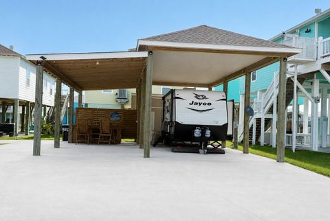 Photo of 986 S Redfish, Crystal Beach, TX 77650 (MLS # 14051447)