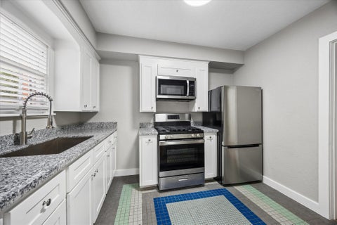 Photo of 1812 W Alabama Street #2, Houston, TX 77098 (MLS # 10819702)