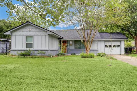 Photo of 7011 Neff Street, Houston, TX 77074 (MLS # 31591777)