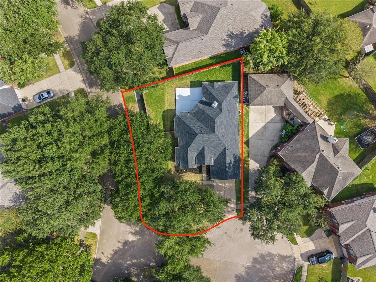 105 Barrington Pointe Court