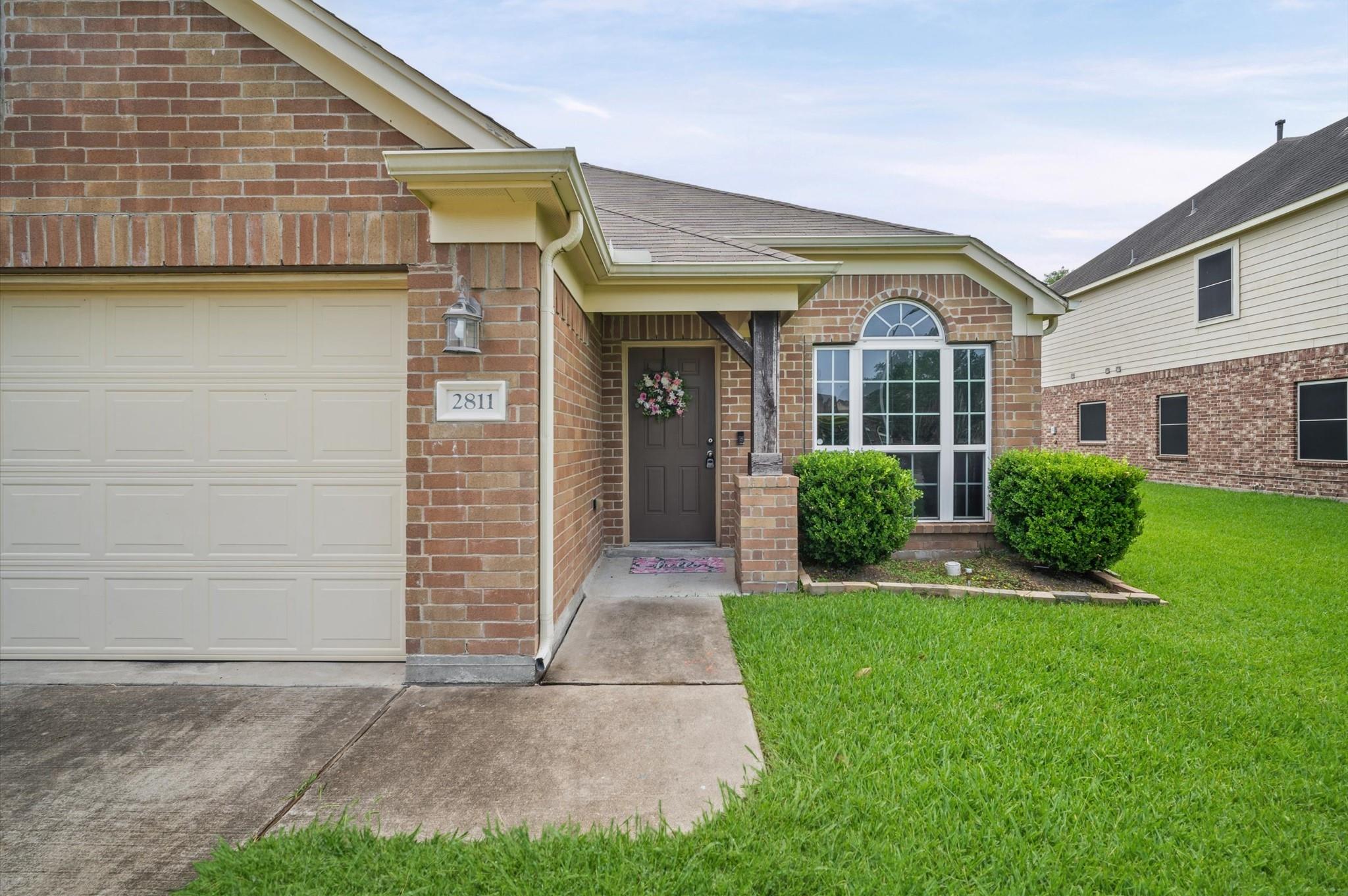 2811 Briar Breeze Drive