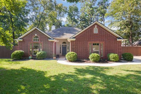7215 Ramblewood Drive Magnolia TX 77354