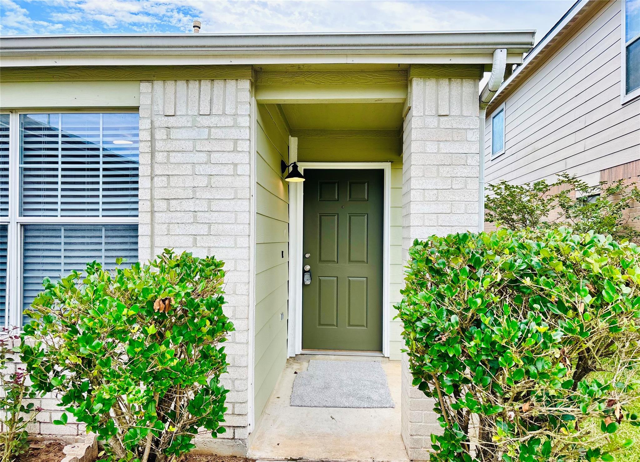 8134 Sanders Forest Court