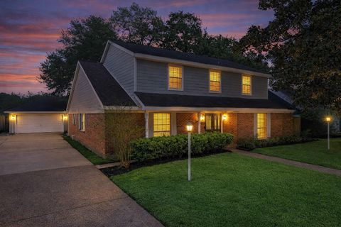 Photo of 2206 Carriage Lane, La Marque, TX 77568 (MLS # 73493068)