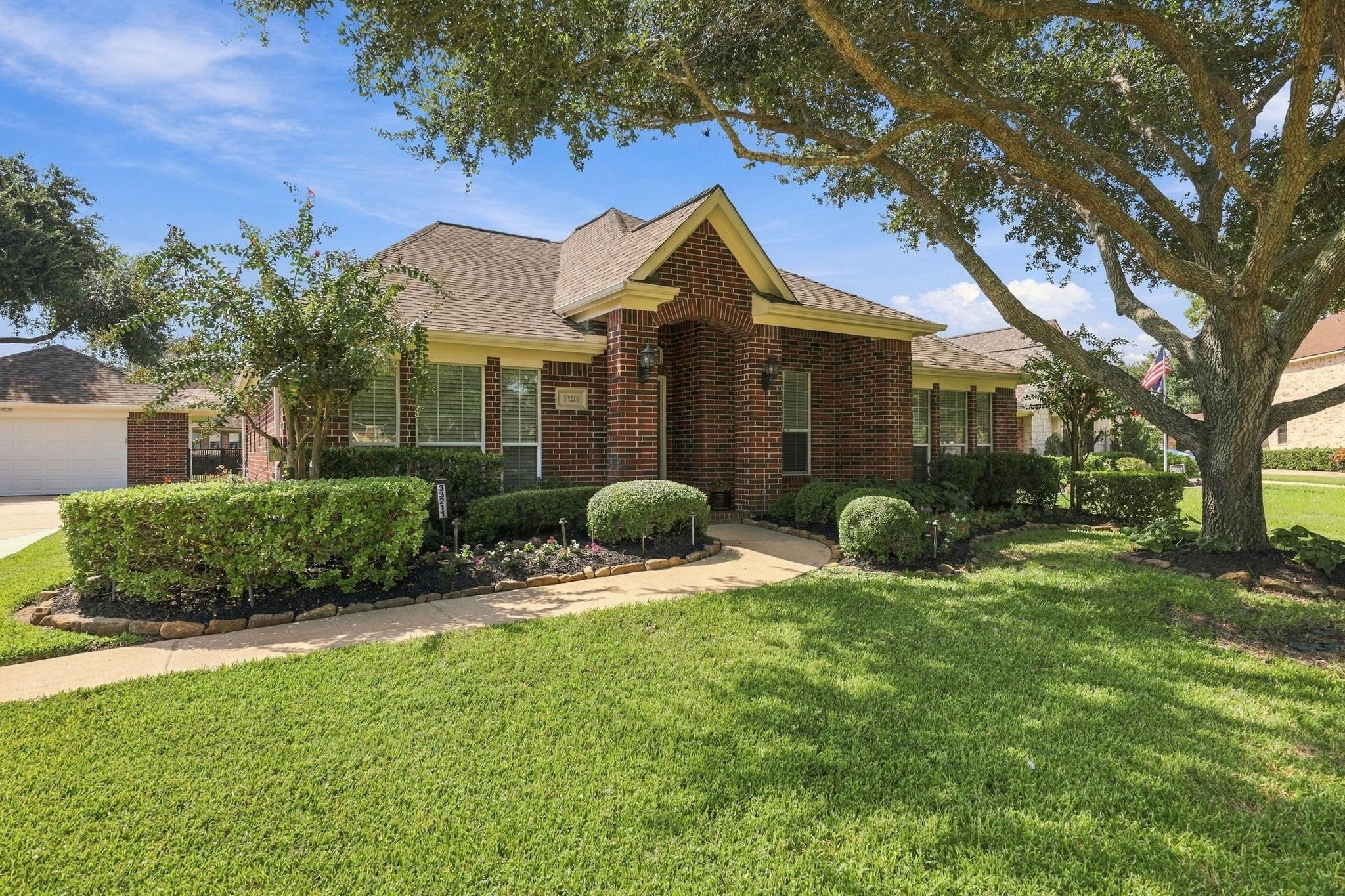 33211 Woodton Court