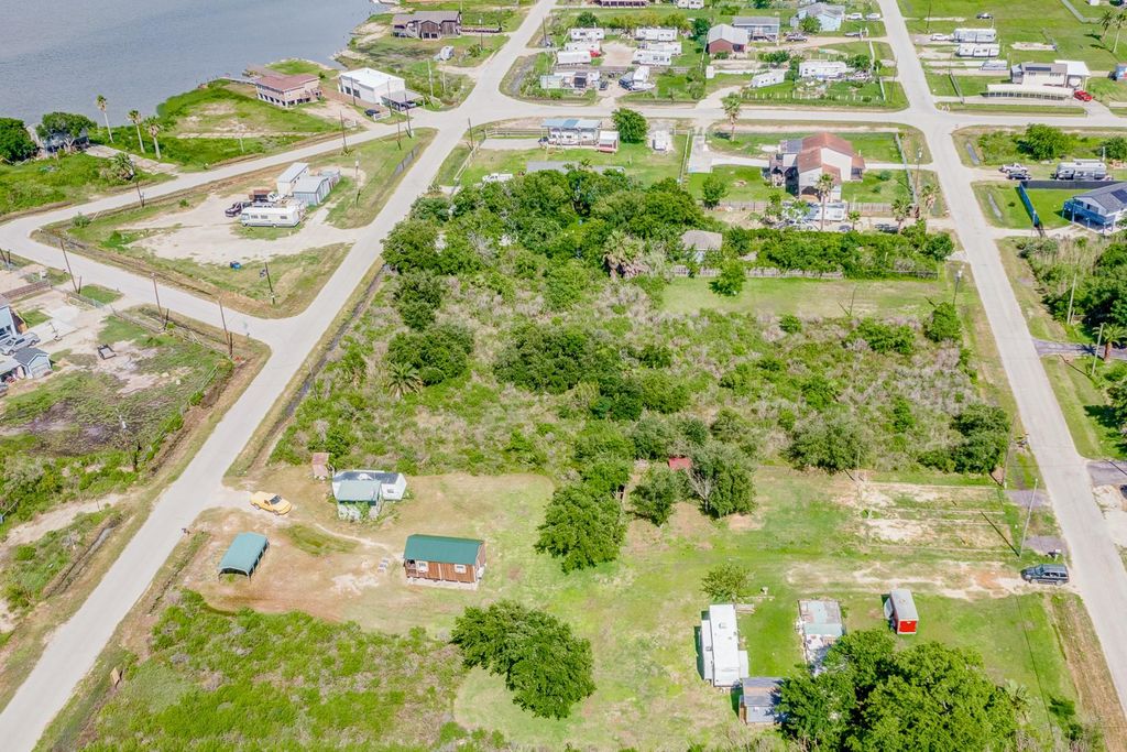 Photo of 0 Mallard Street, Hitchcock, TX 77563 (MLS # 91337917)