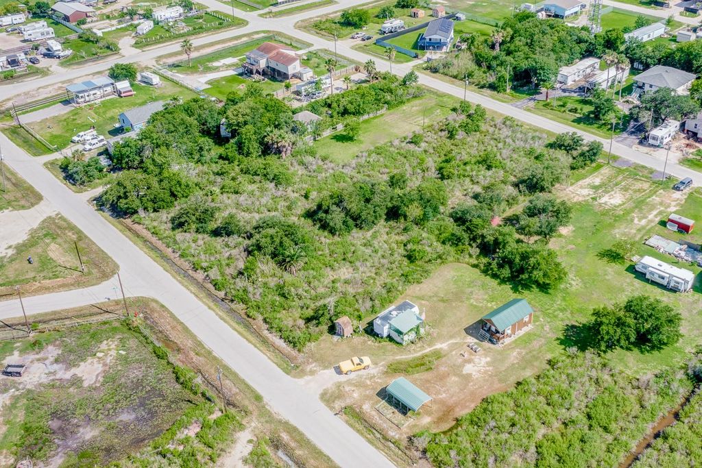 Photo of 0 Mallard Street, Hitchcock, TX 77563 (MLS # 91337917)