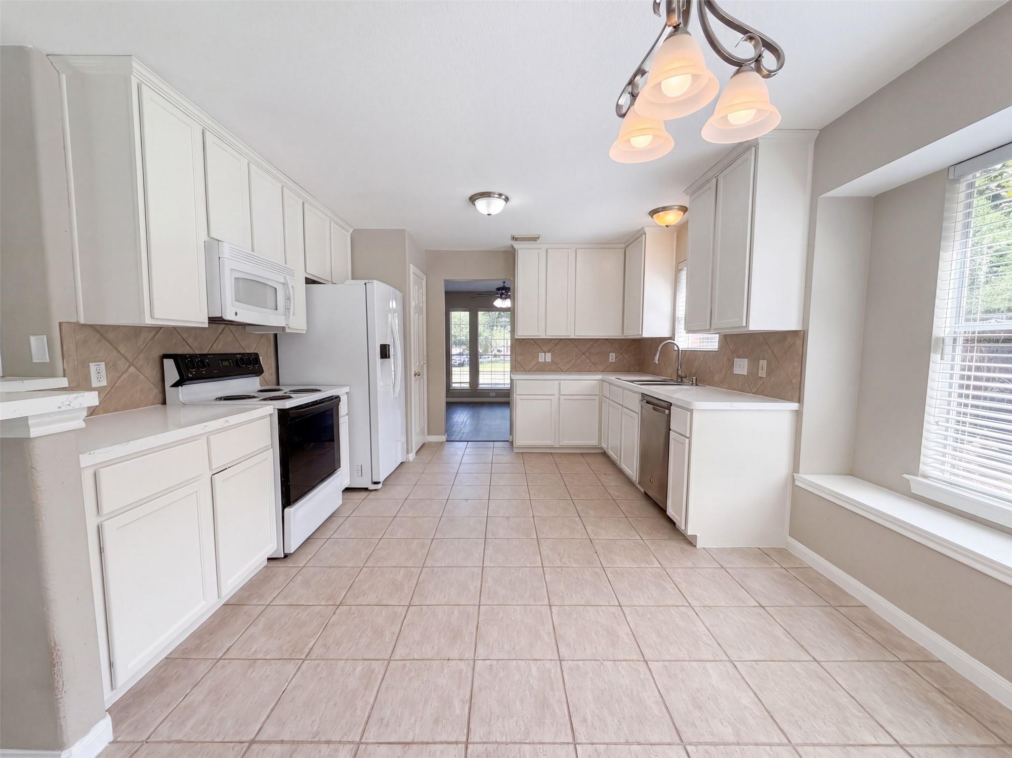 12159 Hawthorne Drive