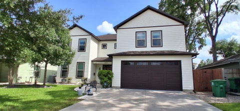 Photo of 1317 Chantilly Lane, Houston, TX 77018 (MLS # 34374262)