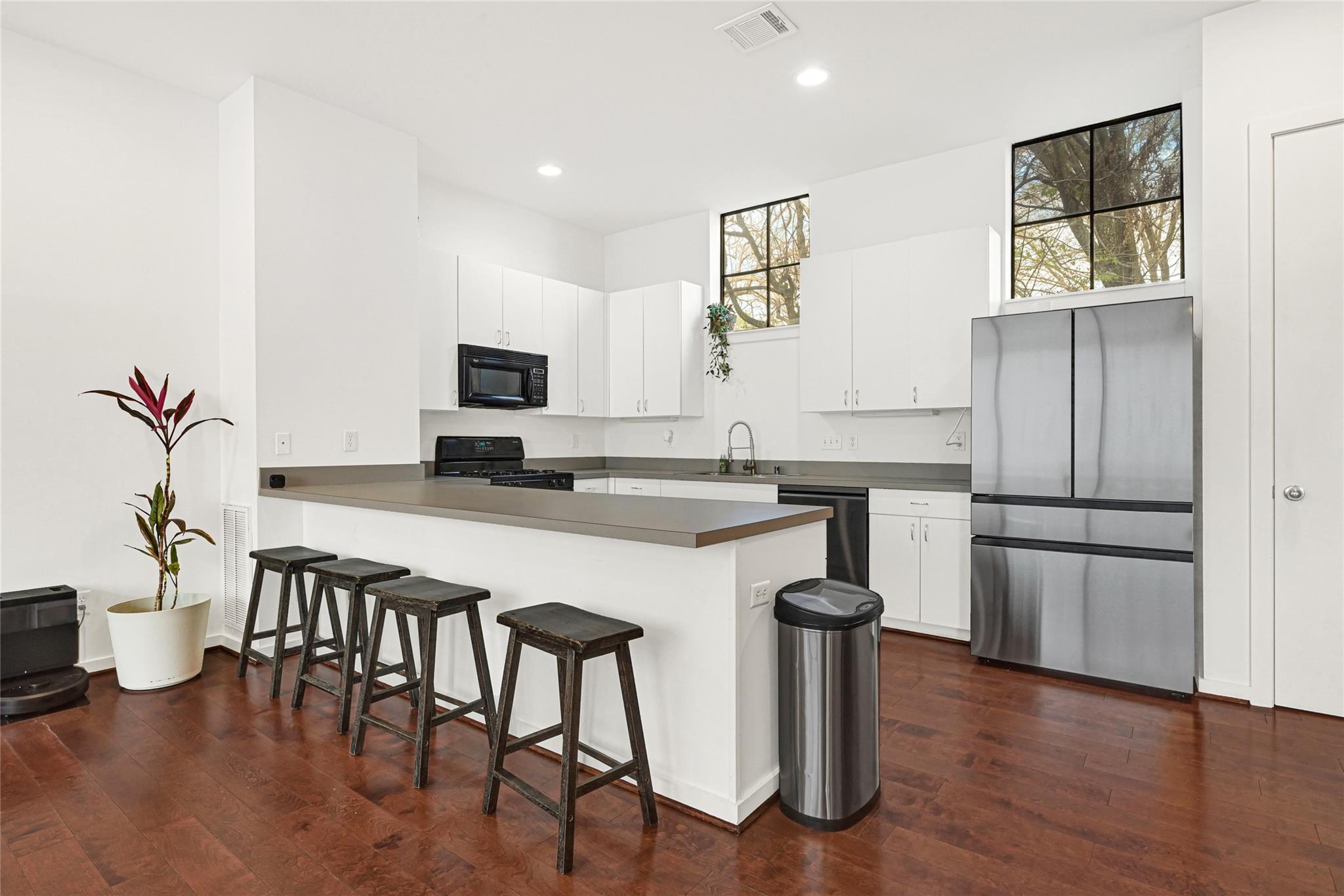 939 Colorado Street 8