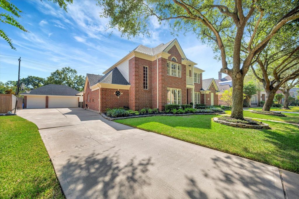 Photo of 1922 Winter Knoll Way, Houston, TX 77062 (MLS # 29856543)