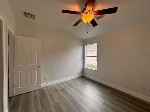 Tiny photo for 8202 Radial Court, Rosharon, TX 77583 (MLS # 50582128)