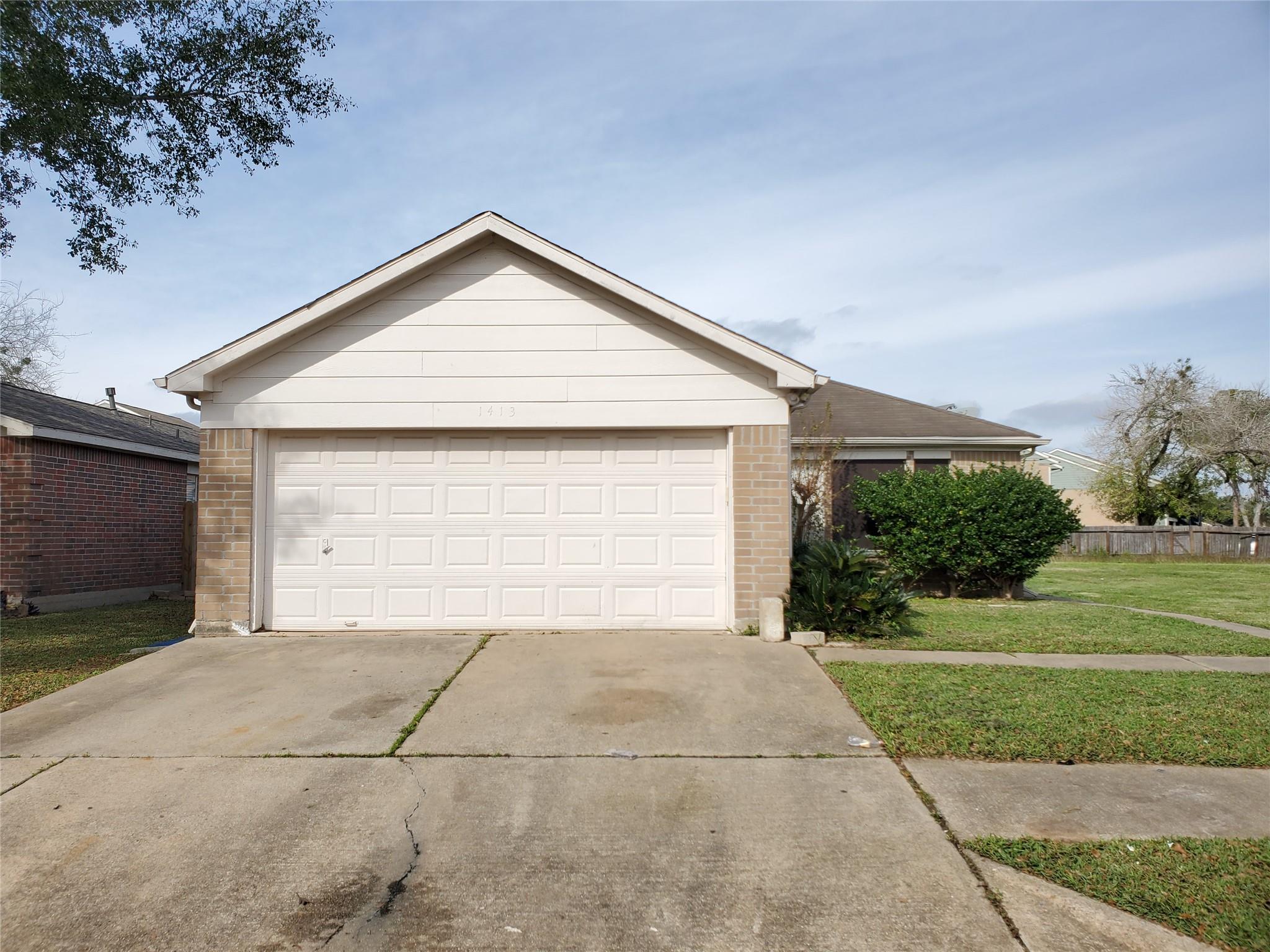 1413 Bridle Path Path