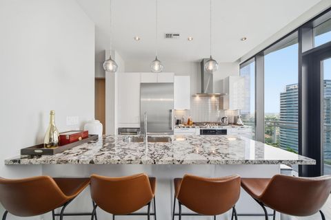 Photo of 1409 Post Oak Boulevard #1903, Houston, TX 77056 (MLS # 70625483)