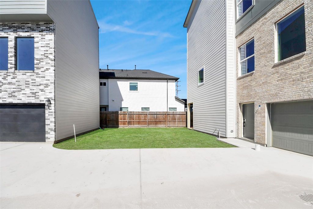 Photo of 5510 Hardy Street, Houston, TX 77009 (MLS # 56204237)