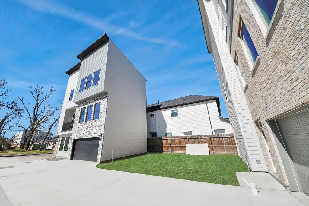 Photo of 5510 Hardy Street, Houston, TX 77009 (MLS # 56204237)