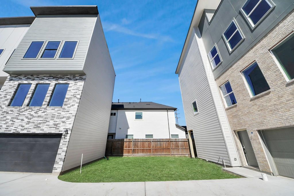 Photo of 5510 Hardy Street, Houston, TX 77009 (MLS # 56204237)