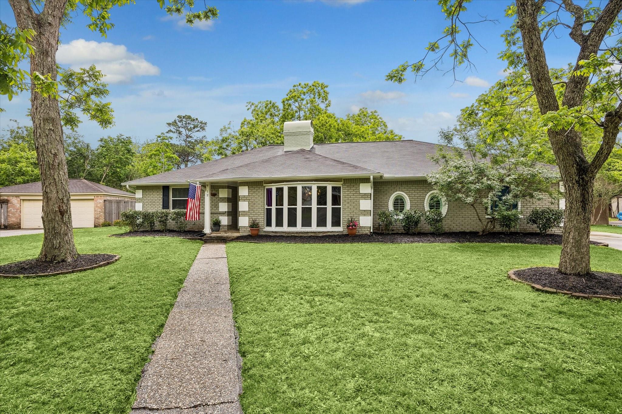 12 Earlham Drive