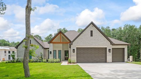 Homes For Sale - 1531 Silver Creek Lane<br/> Montgomery, TX 77316