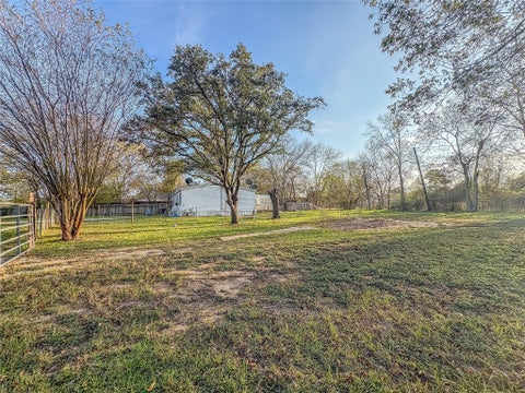 Photo of 907 Westview Circle, Caldwell, TX 77836 (MLS # 17846577)