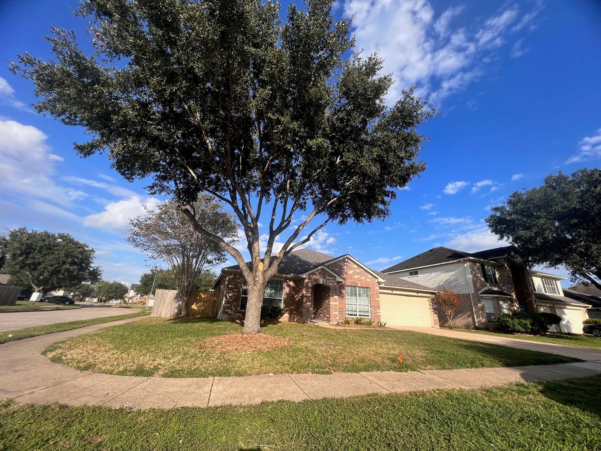 1434 W April Rain Court