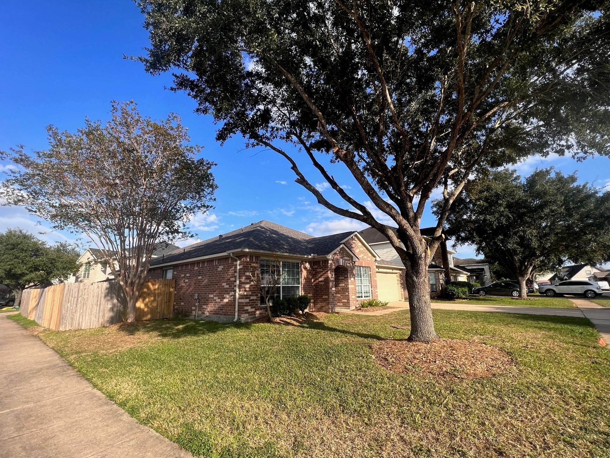1434 W April Rain Court