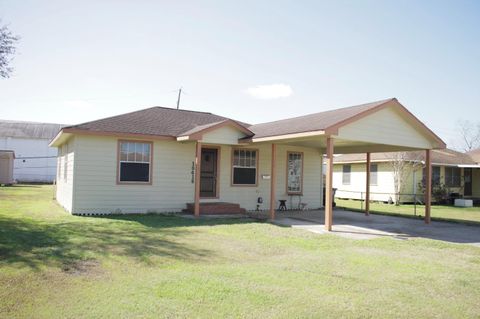 Tiny photo for 10418 S Oswego Street, Houston, TX 77029 (MLS # 78037256)