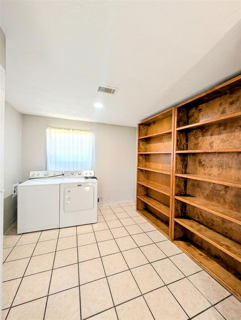 Tiny photo for 10418 S Oswego Street, Houston, TX 77029 (MLS # 78037256)