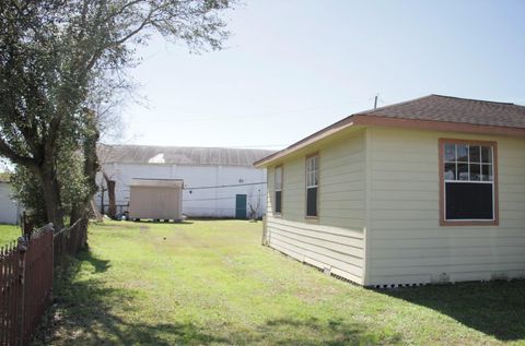 Tiny photo for 10418 S Oswego Street, Houston, TX 77029 (MLS # 78037256)