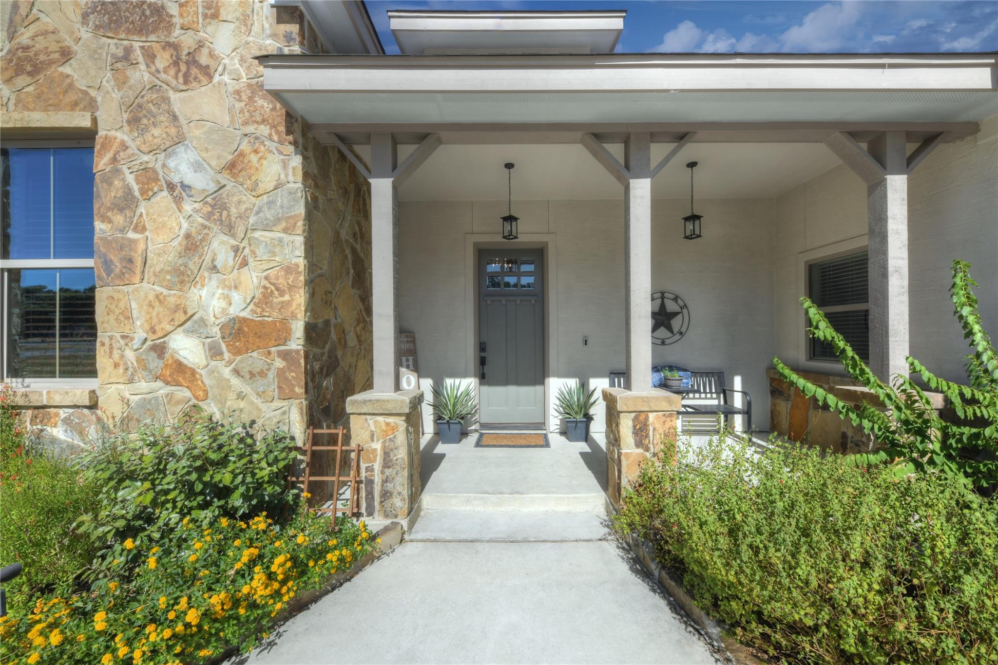 811 Long Meadow