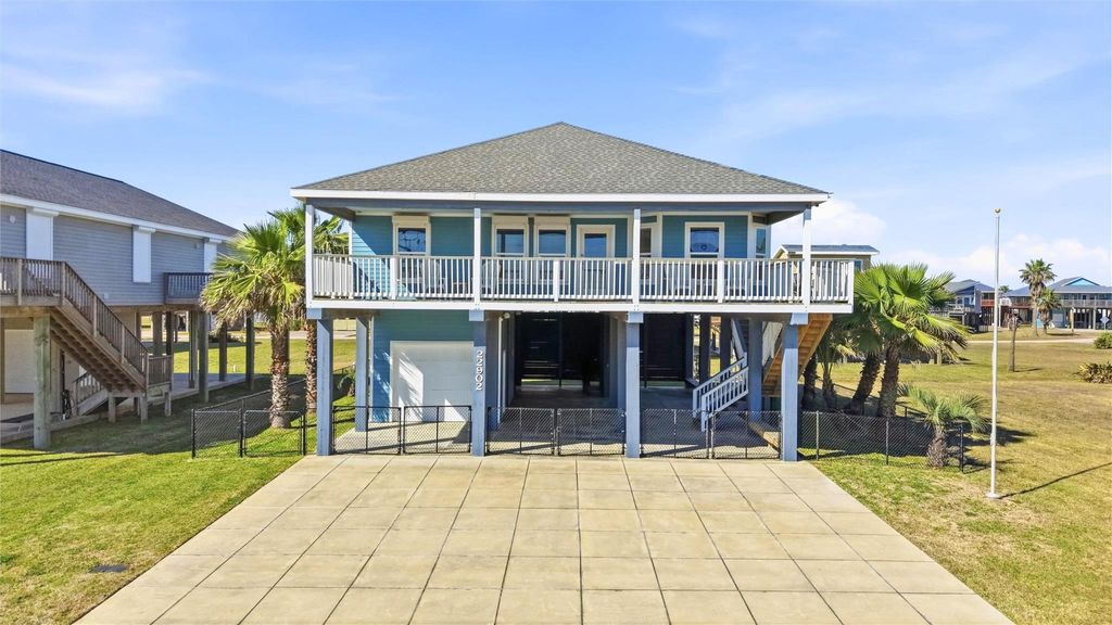 Photo of 22902 Verano Drive, Galveston, TX 77554 (MLS # 23106707)