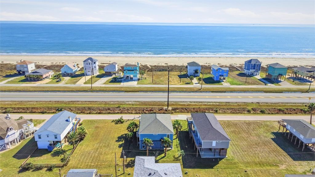 Photo of 22902 Verano Drive, Galveston, TX 77554 (MLS # 23106707)