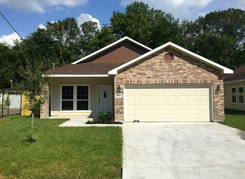 Photo of 7918 Beckley Street, Houston, TX 77088 (MLS # 27914113)