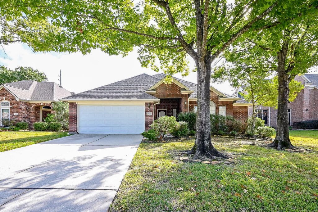 Photo of 12210 Ferncrest Court, Houston, TX 77070 (MLS # 67337344)