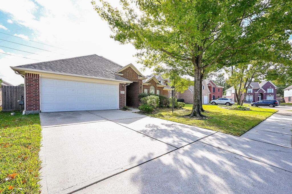 Photo of 12210 Ferncrest Court, Houston, TX 77070 (MLS # 67337344)