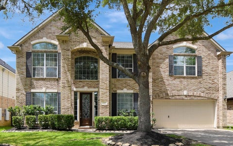 Photo of 810 Almond Pointe, League City, TX 77573 (MLS # 74347247)