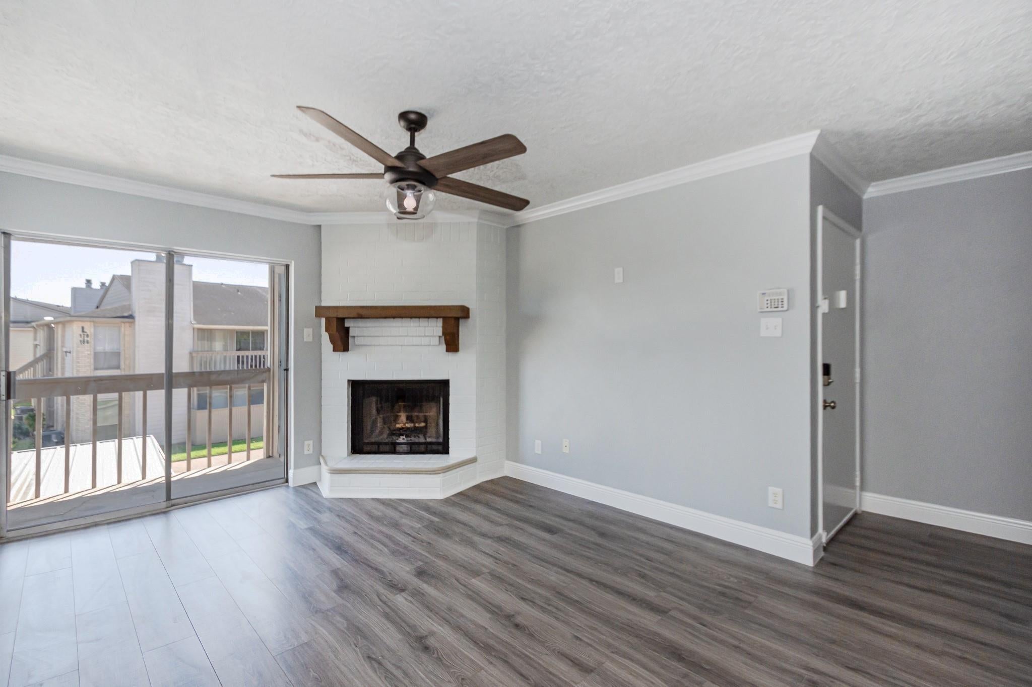 3919 Fairmont Parkway 238