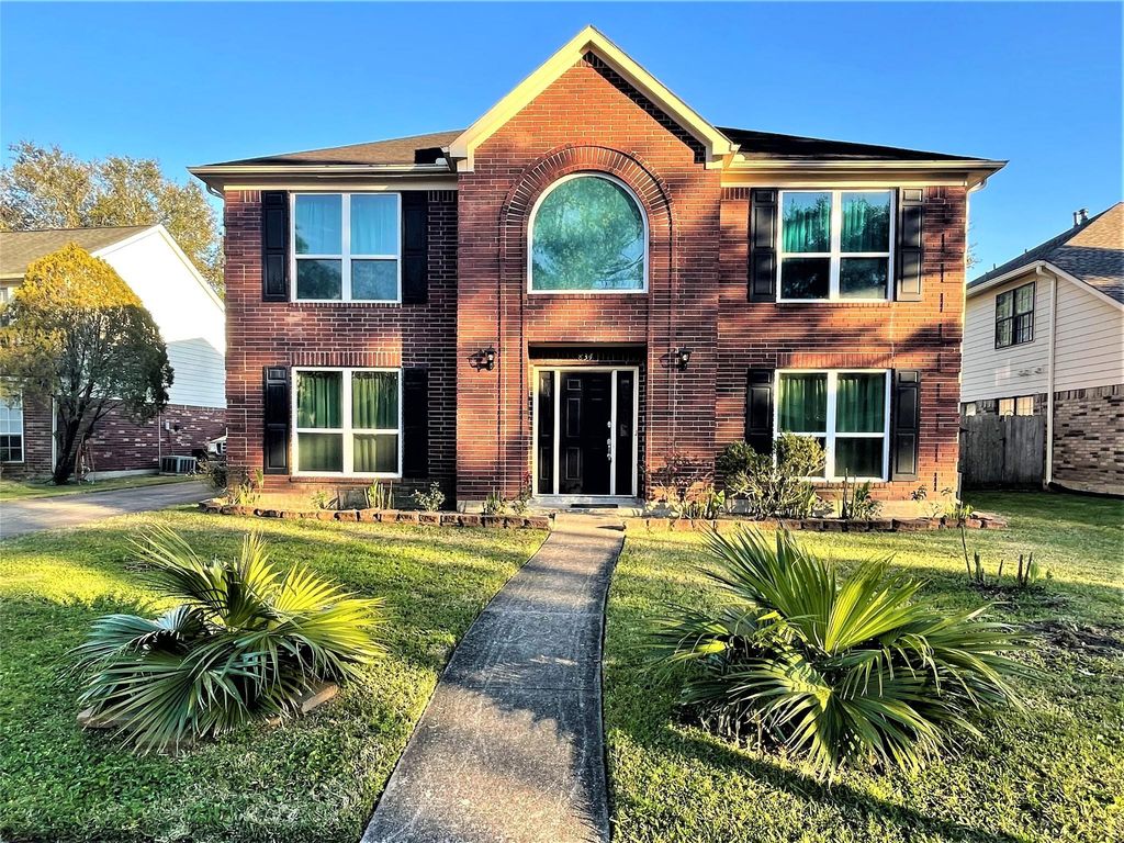 Photo of 834 Island Meadow Court, Houston, TX 77062 (MLS # 16599687)