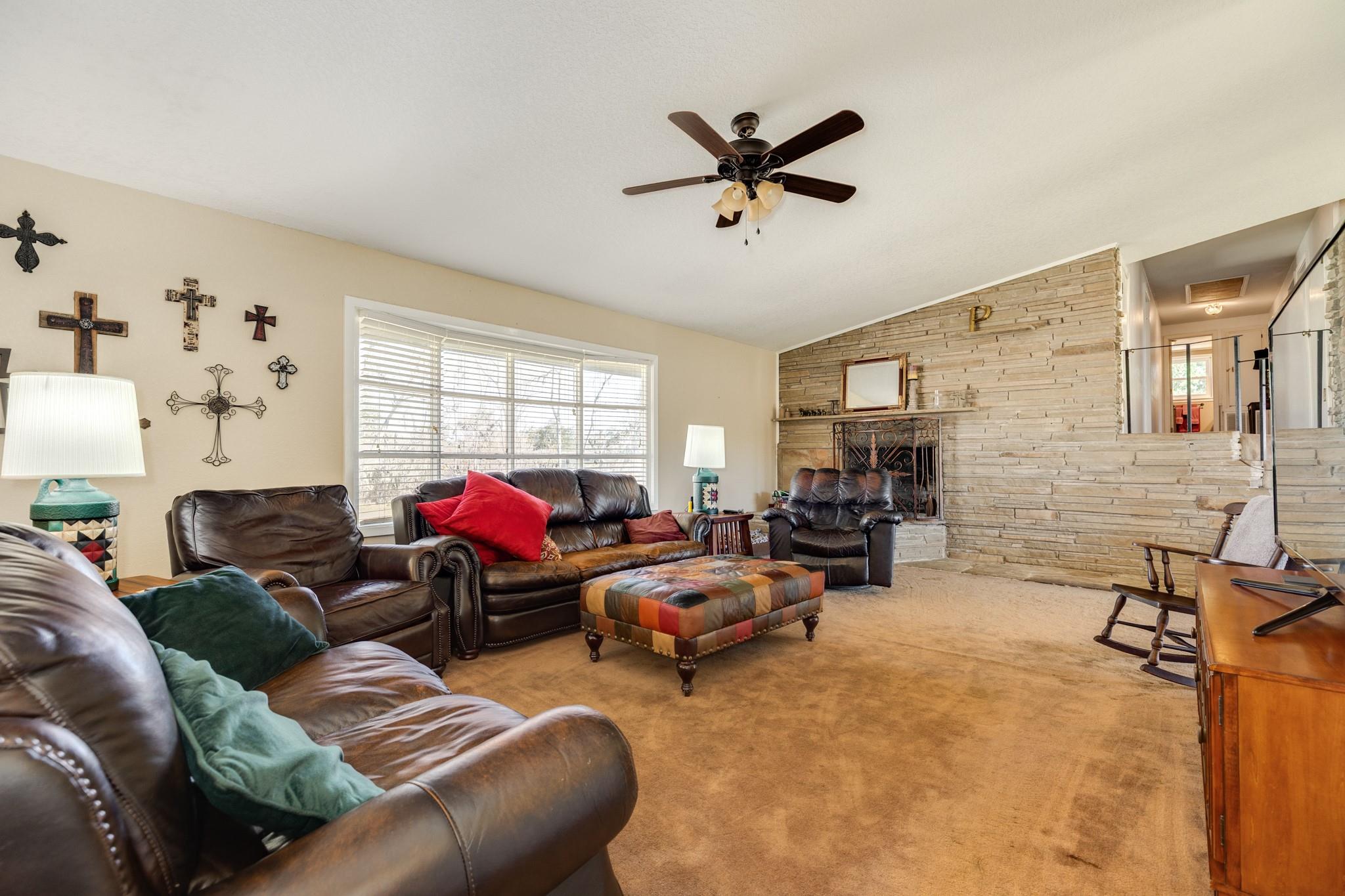 504 W Highway 332 W