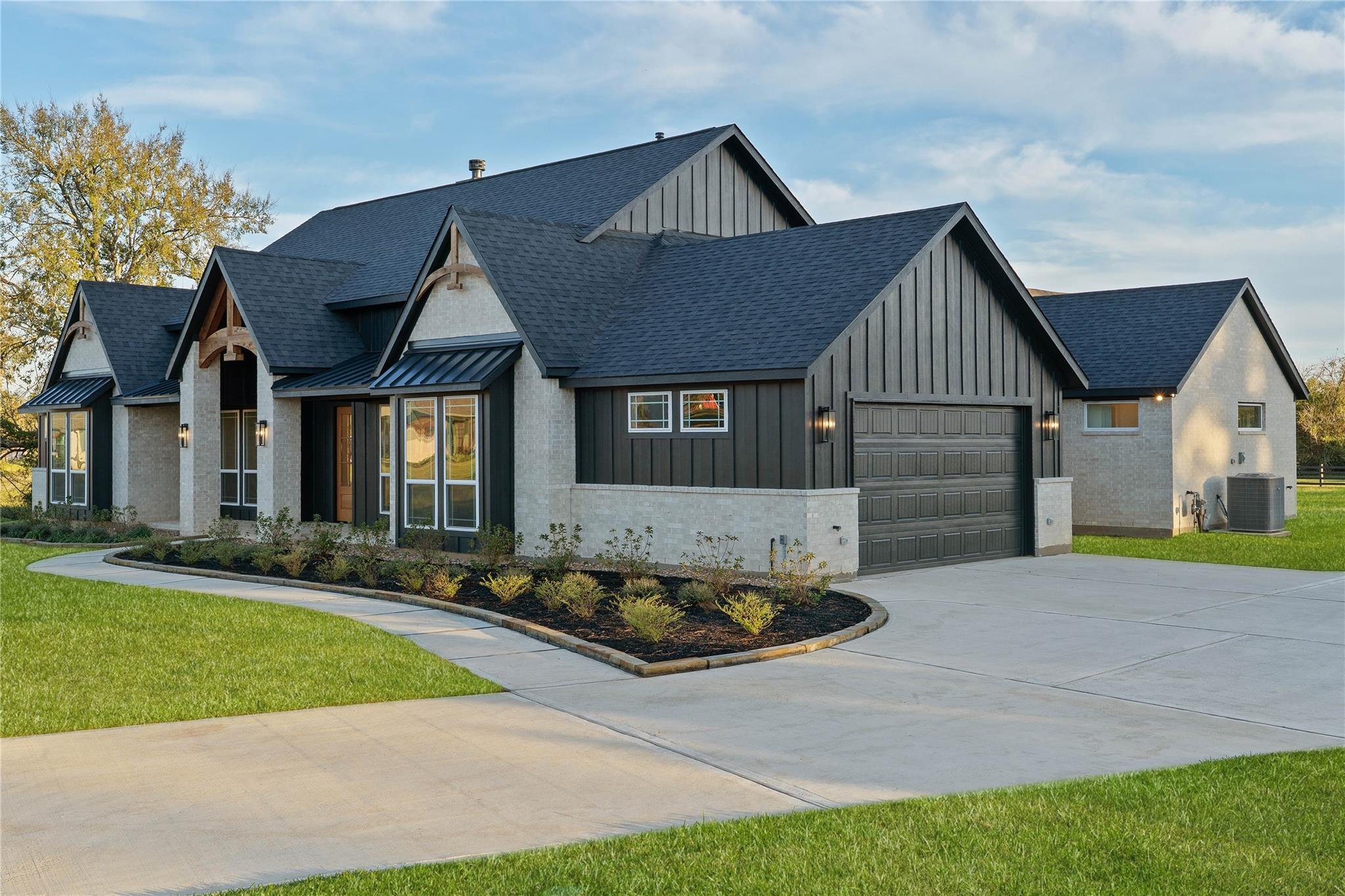 25231 Pleasant Retreat Court