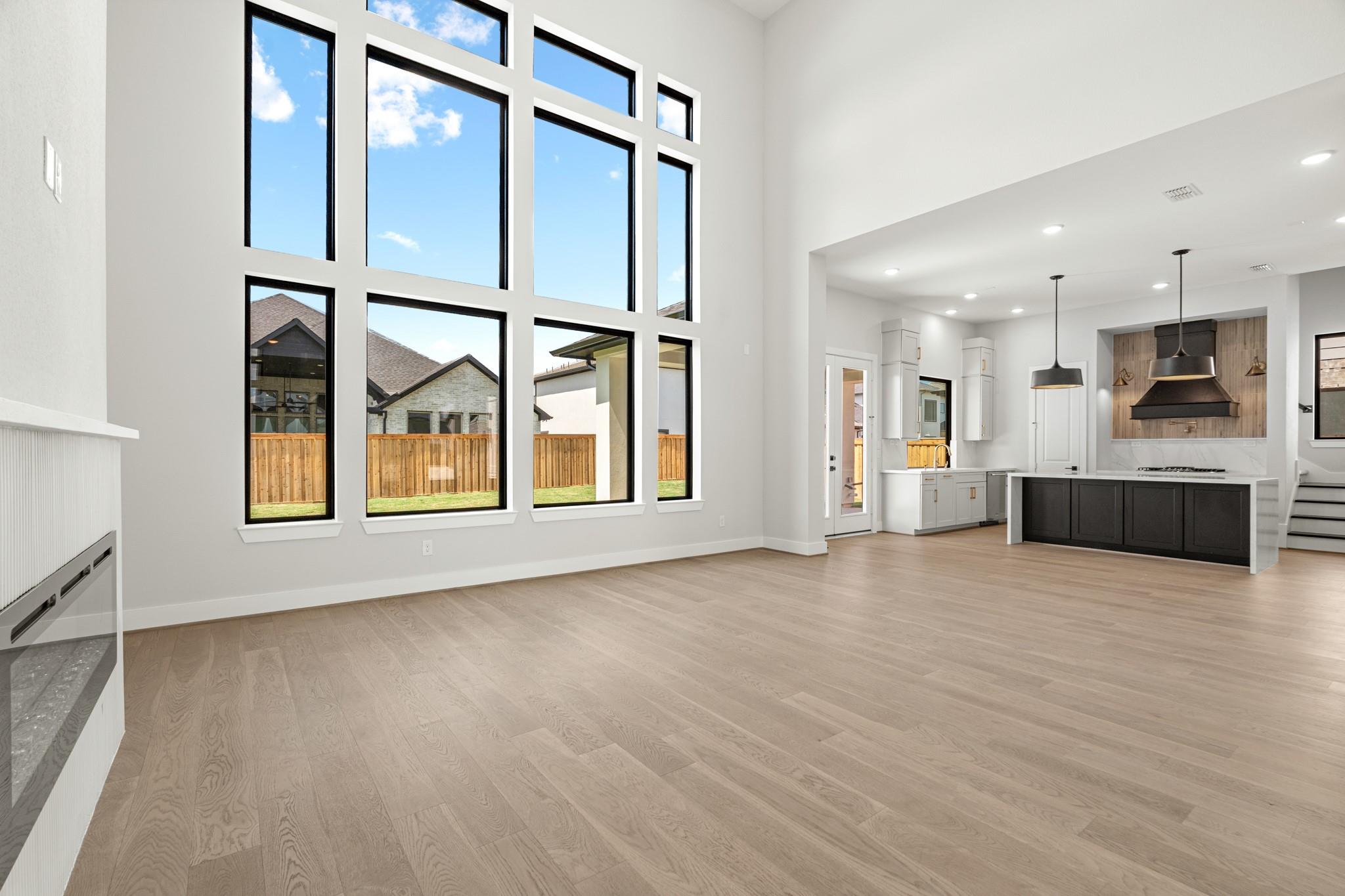 14118 Windy Angelica