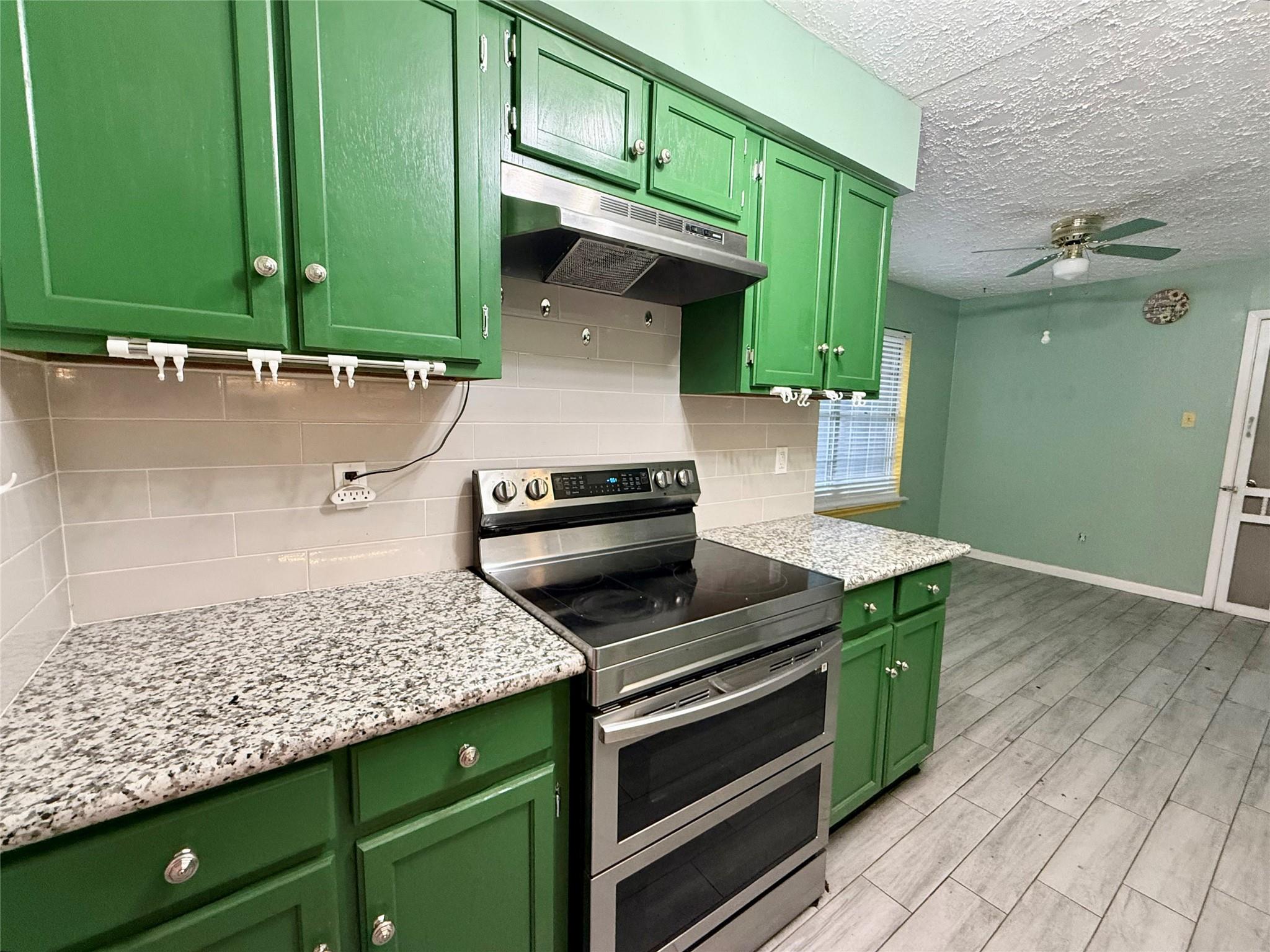 15806 Crystal Grove Drive