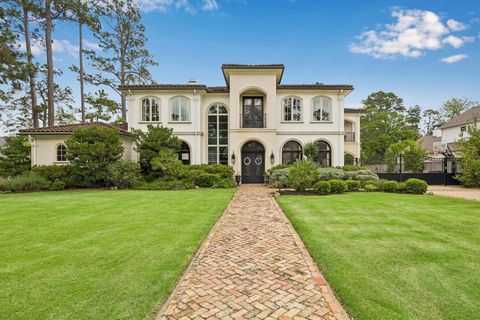 Photo of 310 Tynebridge Lane, Houston, TX 77024 (MLS # 16452932)