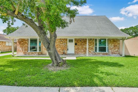 Photo of 12011 Kirknoll Drive, Houston, TX 77089 (MLS # 12261513)