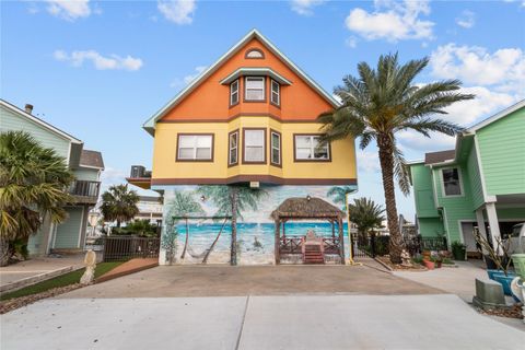 Photo of 106 Isles End Road, Tiki Island, TX 77554 (MLS # 469979)