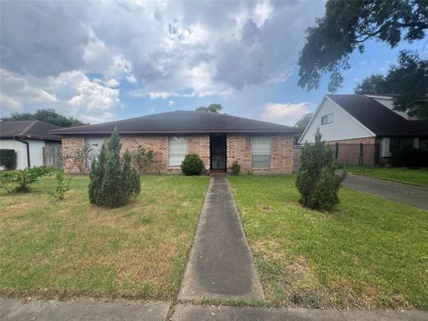Photo of 7026 Lacy Hill Drive, Houston, TX 77036 (MLS # 96814490)