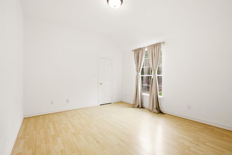 Tiny photo for 1322 Kirby Lake Court, Richmond, TX 77406 (MLS # 30698138)