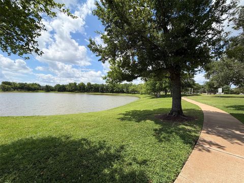 Tiny photo for 1322 Kirby Lake Court, Richmond, TX 77406 (MLS # 30698138)